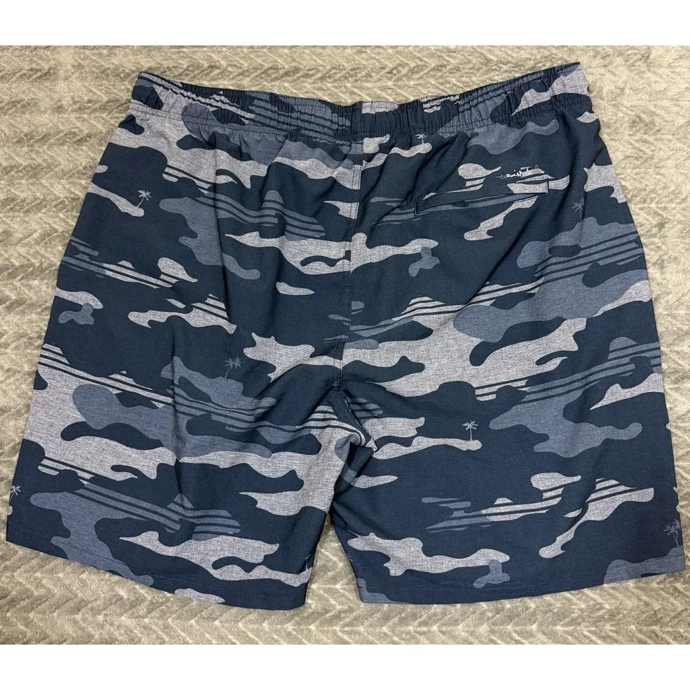 Travis Mathew Survivalist Casual Board Shorts Men XL Blue Camo Heater Series